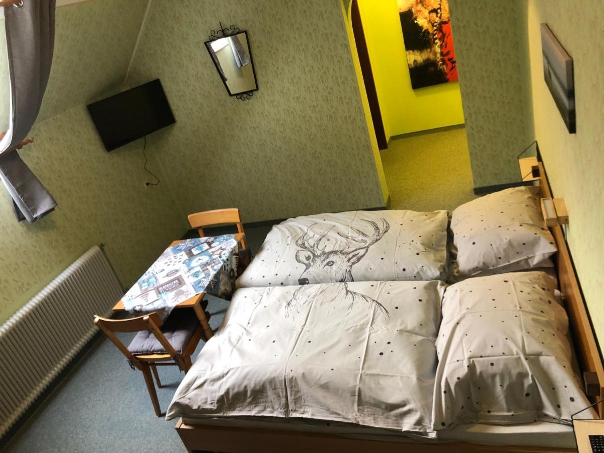 Отель Gasthof Zum Maurer Мариацелль Экстерьер фото